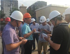 房總集團開(kāi)展“送法律進(jìn)工地、送關(guān)愛(ài)惠民工”活動(dòng)