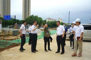 省煙草專(zhuān)賣(mài)局（公司）黨組書(shū)記、局長(cháng)、總經(jīng)理邱萍一行調研公司嘉匯商